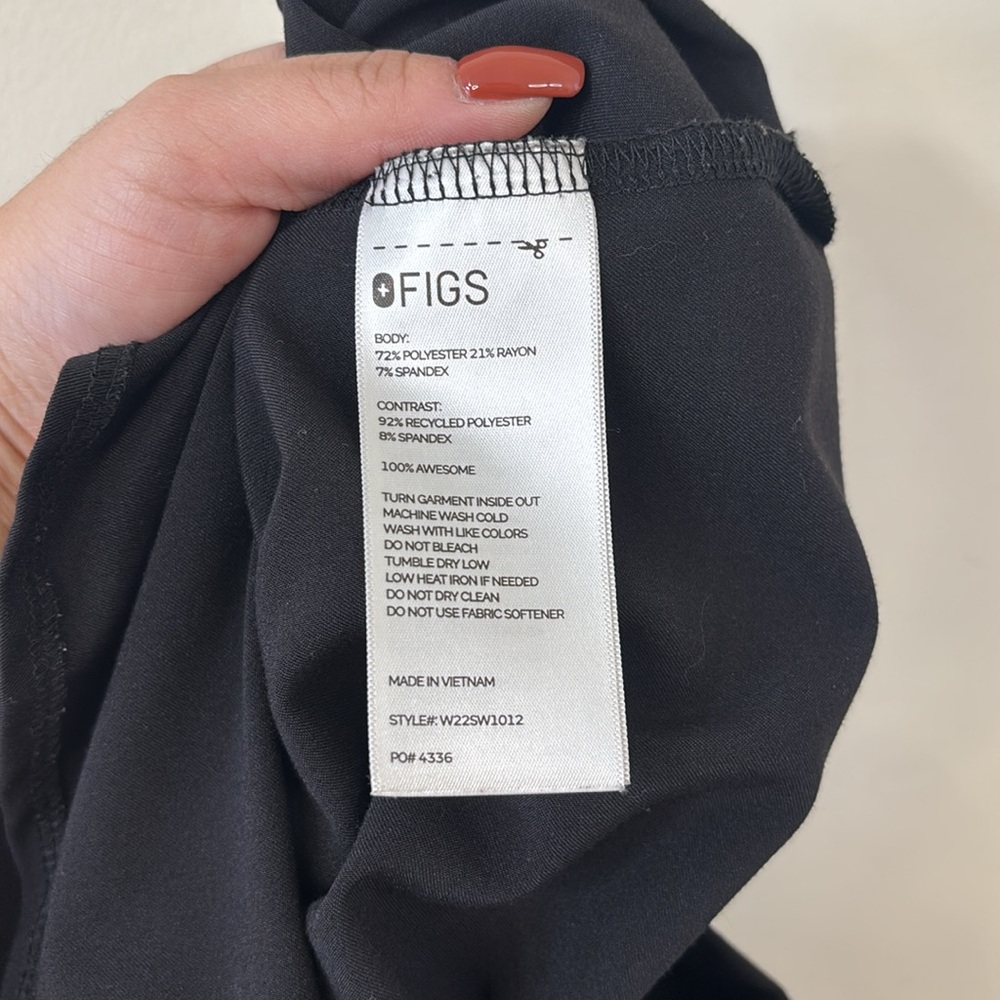 FIGS Octavia Maternity Scrub Top Black Size Medium - Picture 11 of 11